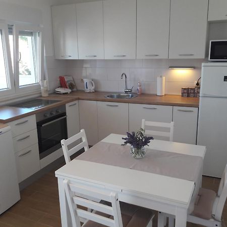 Apartman S Pogledom Ždrelac Exteriör bild