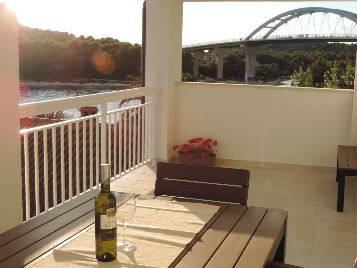 Apartman S Pogledom Ždrelac Exteriör bild