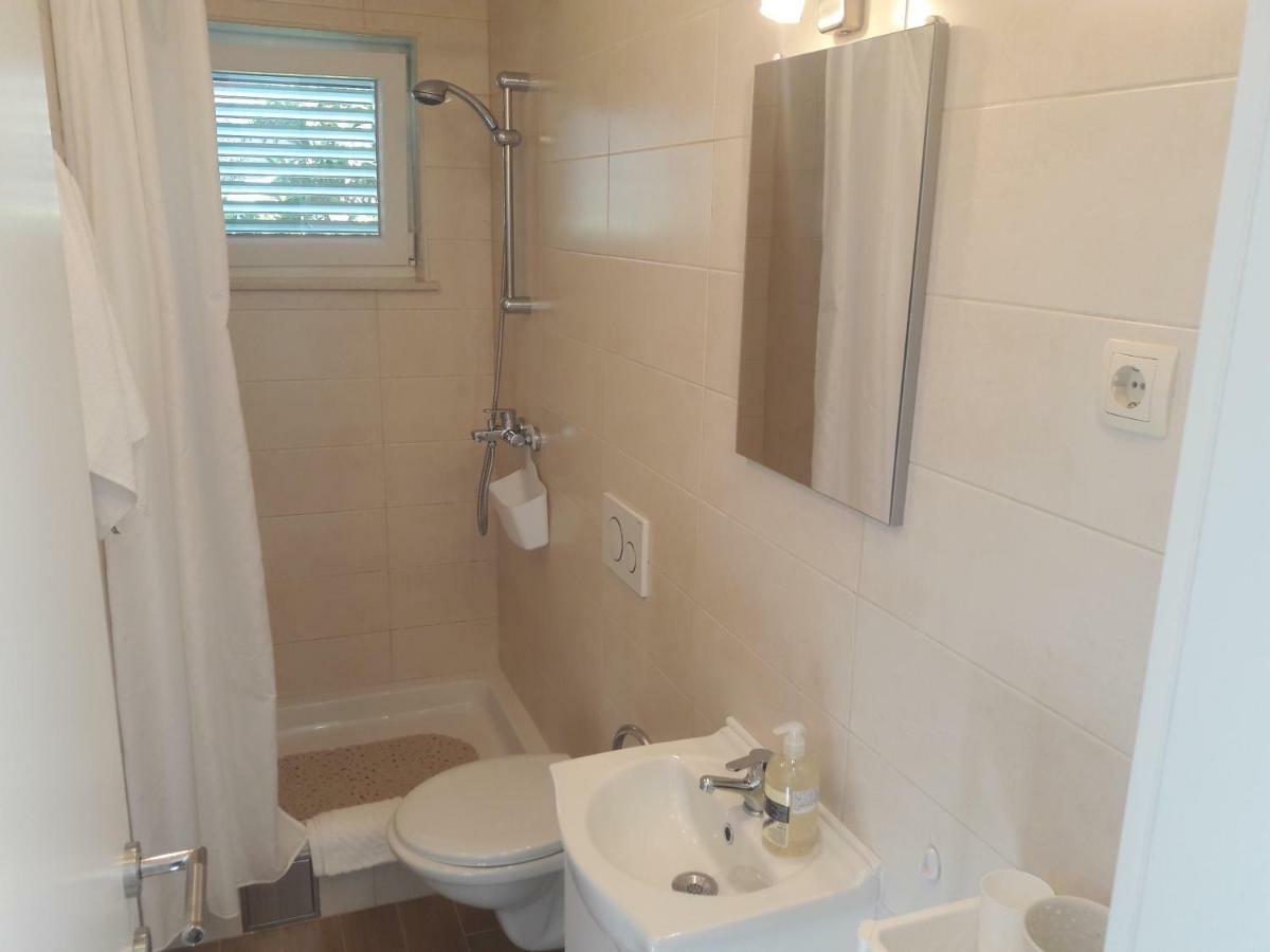 Apartman S Pogledom Ždrelac Exteriör bild